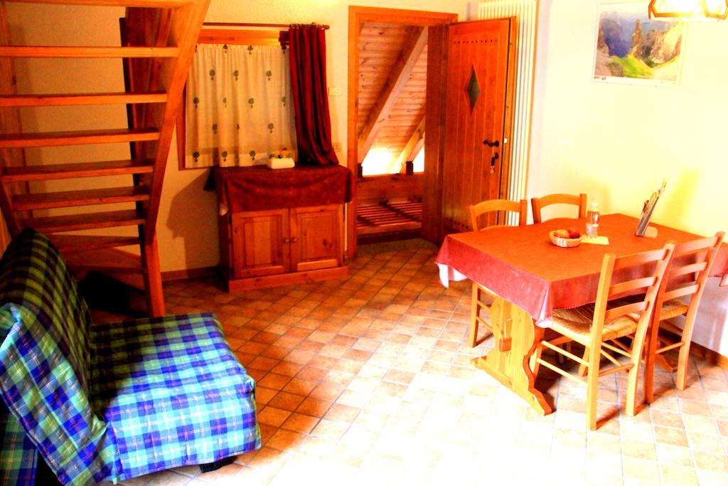 בארצ'יס Agriturismo Pian Dei Tass חדר תמונה